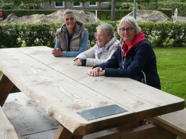 Oogstfeest 2023 Picknictafel 100 jaar Toneel